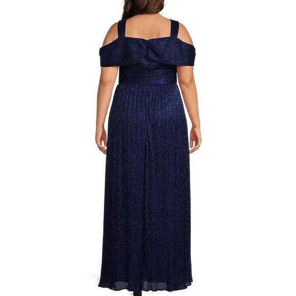 NEW Alex Evenings Plus Size Metallic Knit Cold Shoulder A-Line Dress - Picture 2 of 3